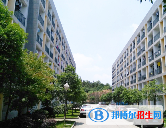 長沙2020年初中生女生讀什么鐵路學(xué)校好