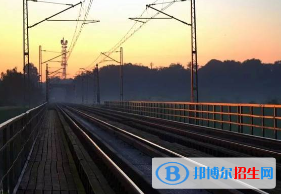 南昌2020年男生讀鐵路學校學什么好