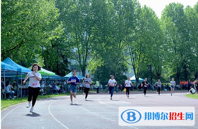 仙桃理工中等專業(yè)學校2020年報名條件、招生要求、招生對象