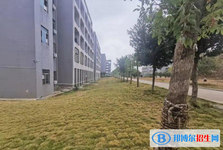 南昌2020年適合女生的鐵路學(xué)校