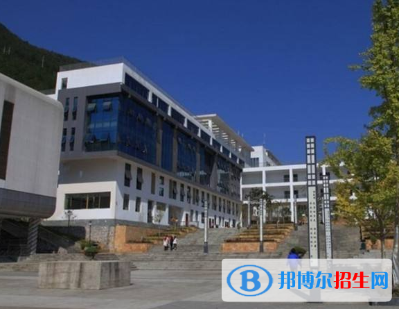 湖北宜昌城市建設(shè)學校2020年報名條件、招生要求、招生對象