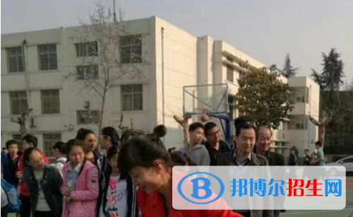 咸陽陜廣電子機械職業(yè)技術(shù)學(xué)校地址在哪里