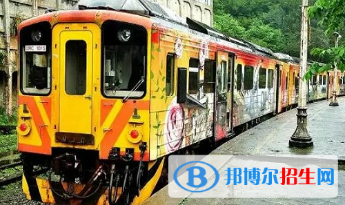 六盤(pán)水2020年讀鐵路學(xué)校學(xué)什么專業(yè)好