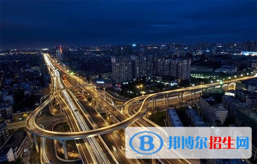 成都2020年鐵路學?？梢詫W什么