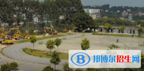廣西公路技工學(xué)校2020年報(bào)名條件、招生要求、招生對(duì)象