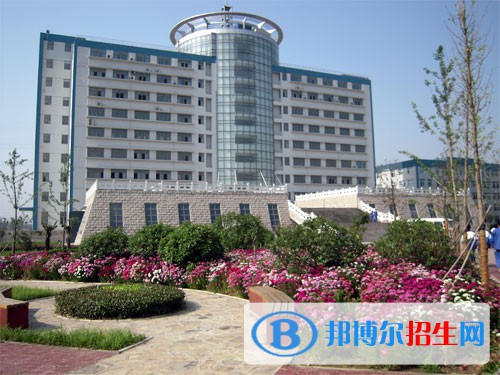 徐州2020年鐵路學(xué)校是中專(zhuān)還是大專(zhuān)
