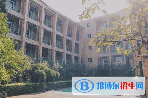 四川國際標榜職業(yè)學院2020年招生辦聯(lián)系電話