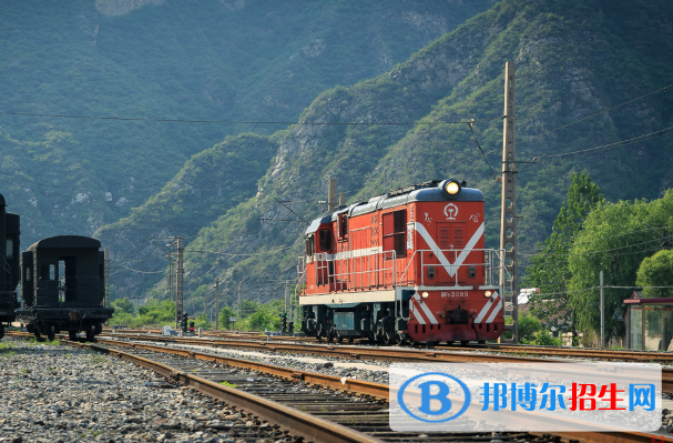黃岡2020年讀鐵路學校后悔了