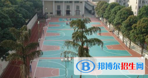 廣西輕工技師學(xué)院2020年招生辦聯(lián)系電話