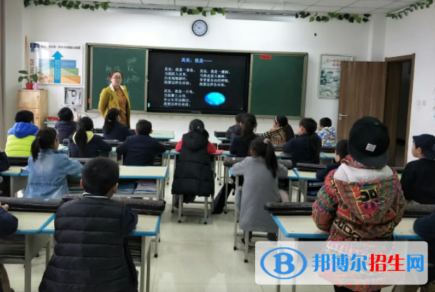 山西運城國際學校初中部2020年學費、收費多少