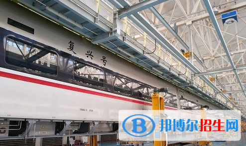 白銀2020年讀鐵路學(xué)校的大專(zhuān)