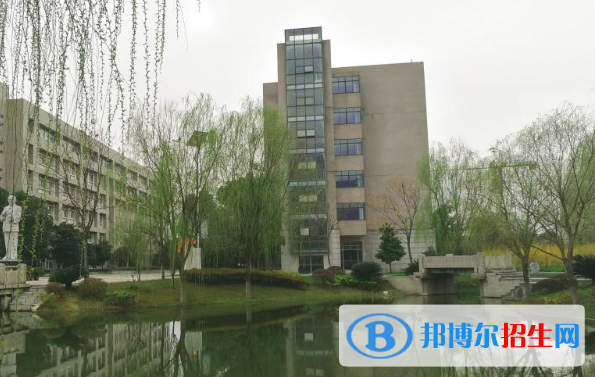 湖北國土資源職業(yè)學(xué)院6