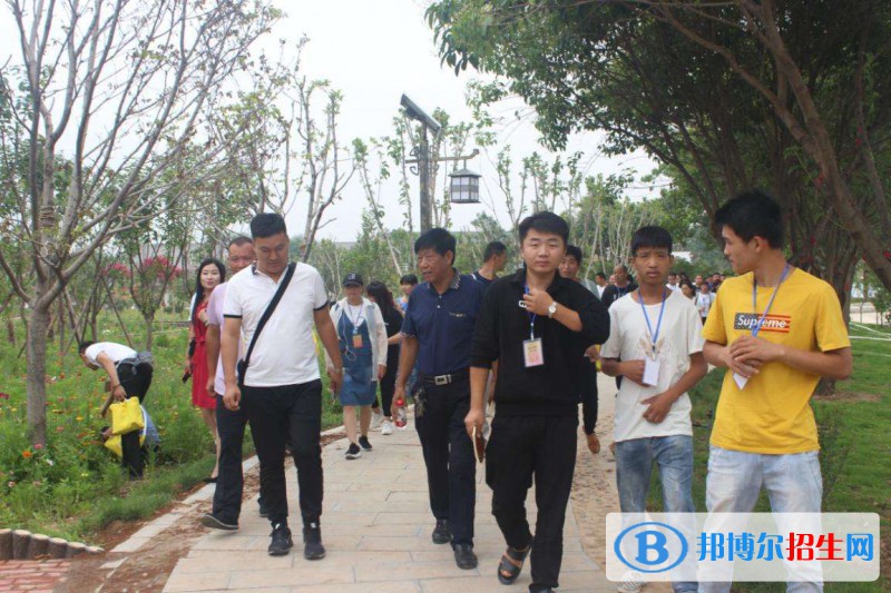 中國(guó)共產(chǎn)主義青年團(tuán)河南省團(tuán)校2021年報(bào)名條件、招生要求、招生對(duì)象