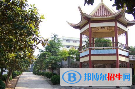 黃岡勞動技工學(xué)校5