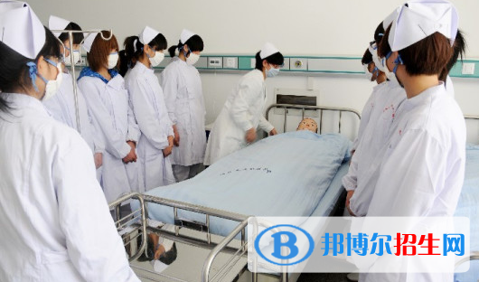 廣東2020年衛(wèi)校學(xué)費多少