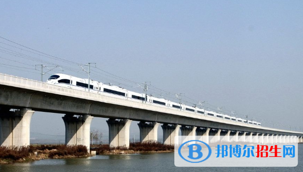 襄陽(yáng)2020年女生在鐵路學(xué)校學(xué)什么好