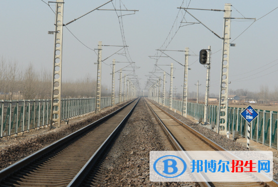 襄陽2020年女生讀鐵路學(xué)校學(xué)什么專業(yè)好