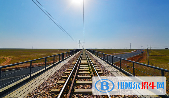 襄陽2020年鐵路學(xué)校是中專還是大專