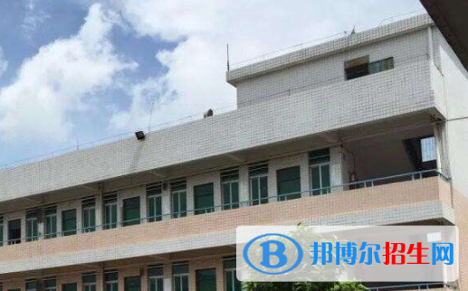 棗陽理工職業(yè)技術(shù)學校3