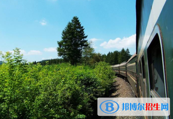 襄陽(yáng)2020年讀鐵路學(xué)校好嗎
