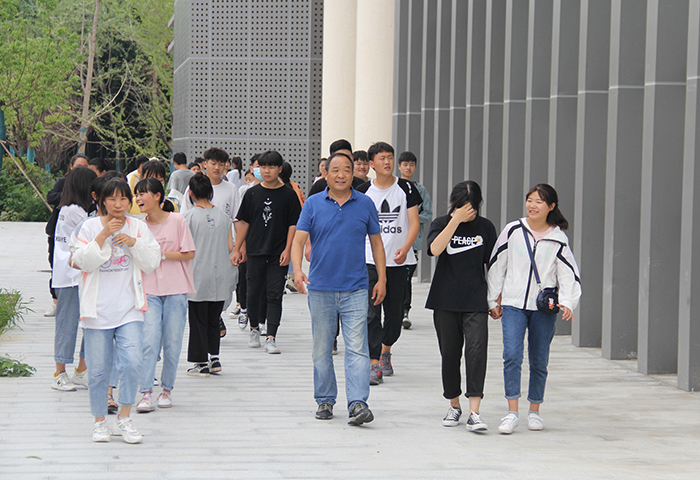 江蘇省新沂中等專業(yè)學(xué)校2020年報名條件、招生要求、招生對象