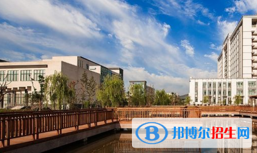 淮北工業(yè)與藝術(shù)學(xué)校怎么樣、好不好