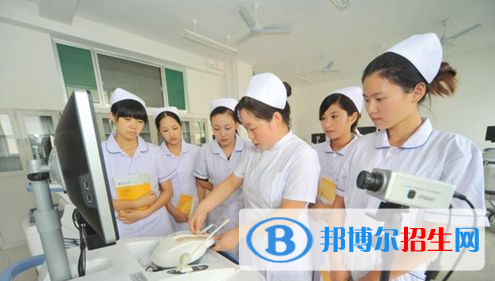 甘肅2020年讀衛(wèi)校一年要多少錢(qián)