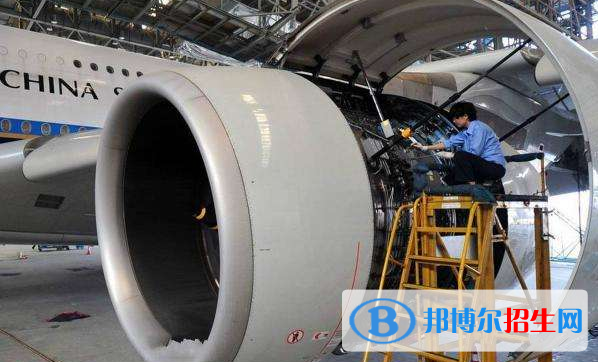 湖北2020年中專航空服務(wù)學(xué)校有哪些