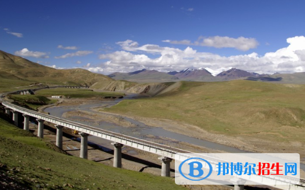 襄陽(yáng)2020年全日制鐵路學(xué)校