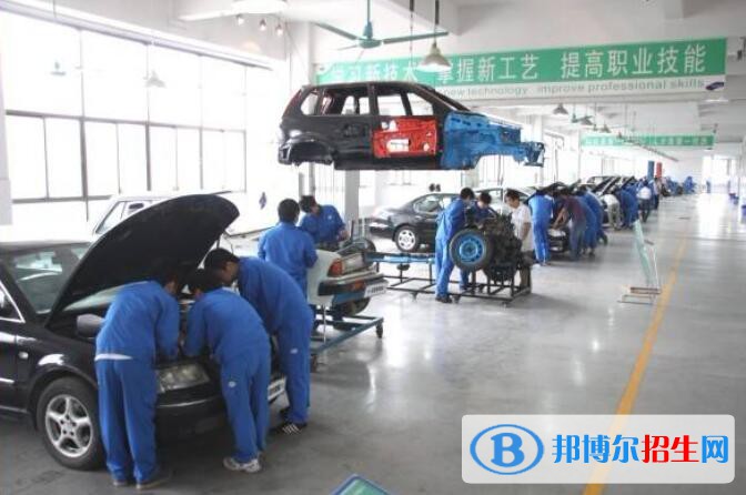 重慶2022年讀汽修學校有哪些專業(yè)