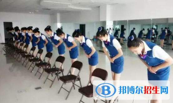 武漢2021年中專航空服務學校專業(yè)都學什么