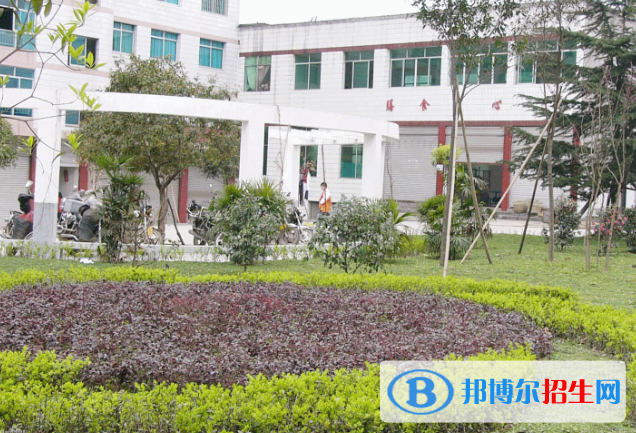 廣州華穎中學(xué)2021年學(xué)費(fèi)、收費(fèi)多少