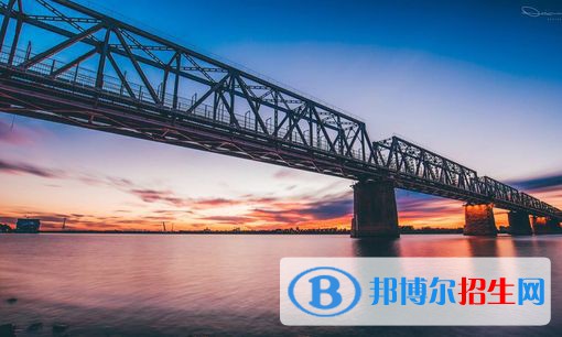 陜西2021年鐵路學(xué)校好點(diǎn)的大專學(xué)校