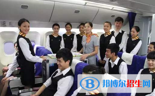 武漢2021年哪個大專學(xué)校航空服務(wù)學(xué)校好