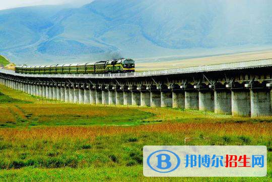 西安2021年女生讀鐵路學(xué)校學(xué)什么專(zhuān)業(yè)好