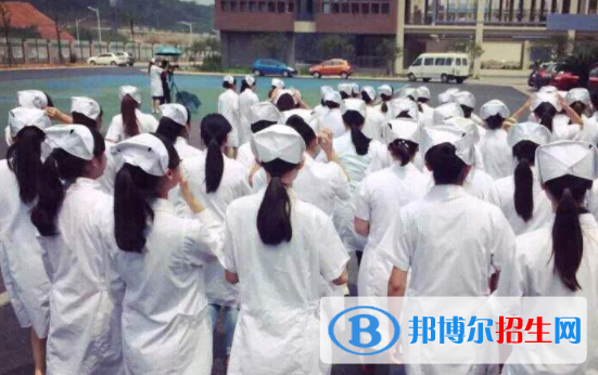 蘭州2021年衛(wèi)校和幼師哪個(gè)好