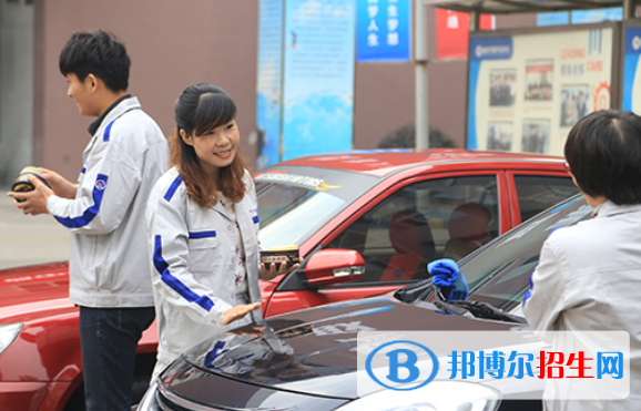 貴州2021年女生學汽修學校好找工作嗎