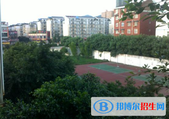 成都2021年中專學(xué)校學(xué)什么