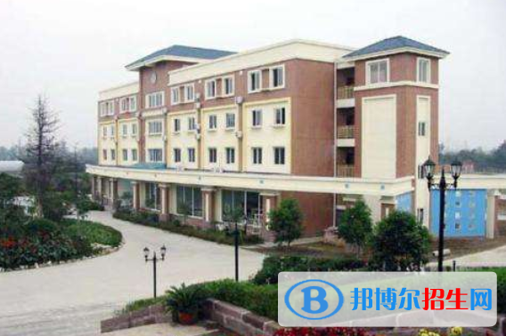 成都愛思瑟國際學校2021年招生辦聯(lián)系電話