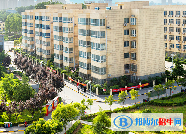 成都2021年去上中專學(xué)校學(xué)什么對以后好一點