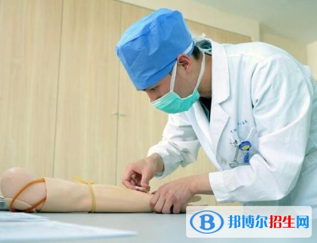 重慶2022年男生讀護理學校有前途嗎