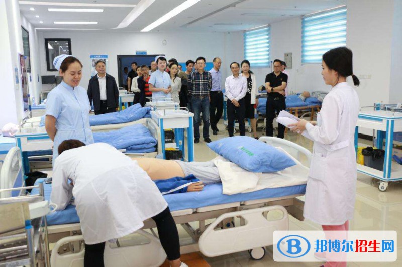 重慶2022年女生初中畢業(yè)上護理學校