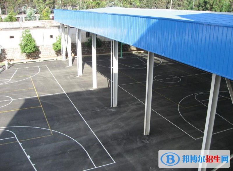 云南省貿(mào)易經(jīng)濟(jì)學(xué)校2021年學(xué)費(fèi)，收費(fèi)多少