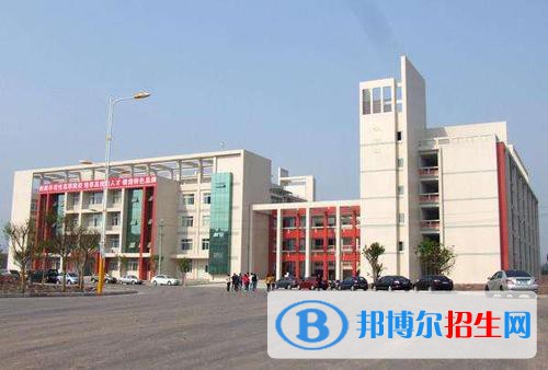 內(nèi)江宏昌職業(yè)技術(shù)學(xué)校2021年學(xué)費(fèi)、收費(fèi)多少