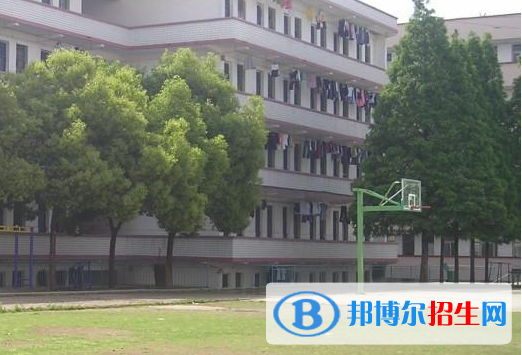 武漢衛(wèi)生學(xué)校4