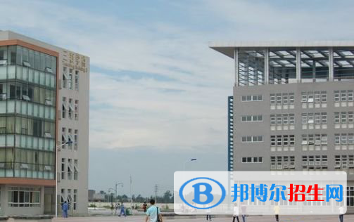 昆明市第二職業(yè)中等專業(yè)學(xué)校怎么樣，好不好