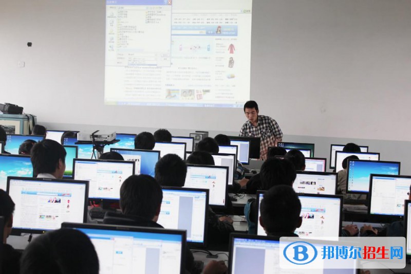 貴州2021年計算機學(xué)校多少錢