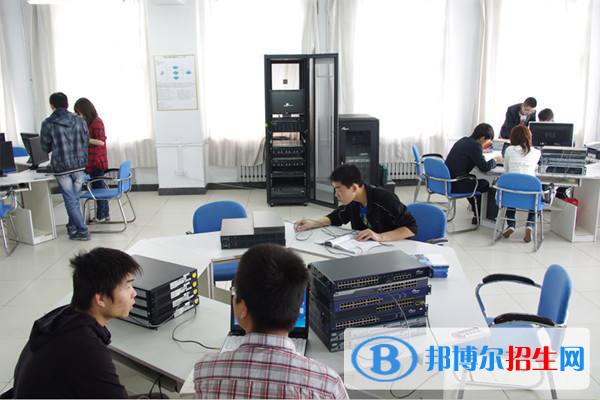 貴州2021年男生可以讀計算機學(xué)校嗎