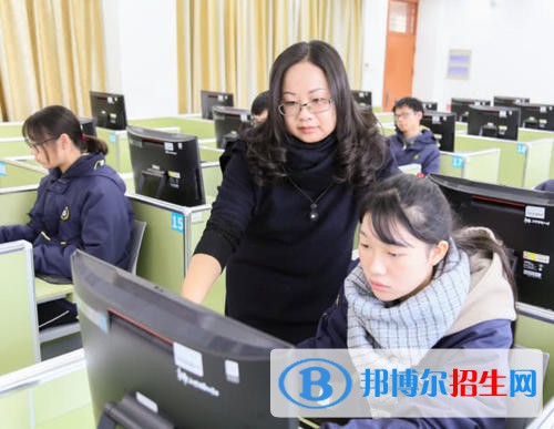貴陽2021年女生適合計(jì)算機(jī)學(xué)校嗎