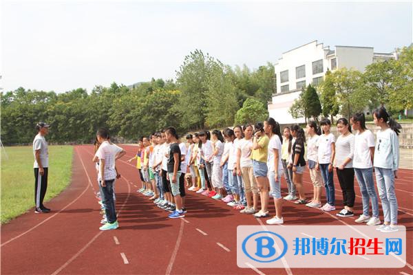 安徽2021年女生上中專學(xué)校學(xué)什么好